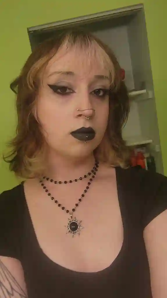 Seeking room/roommate(s)