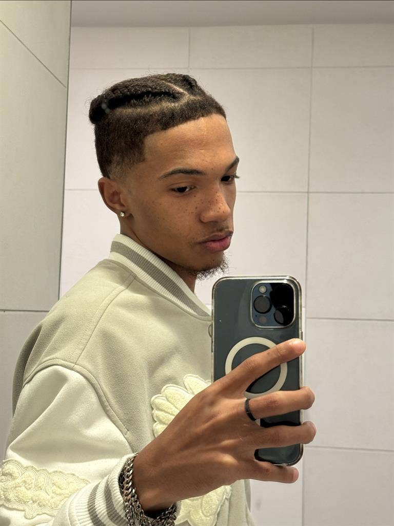 Hi guys I’m looking for a room 🤔