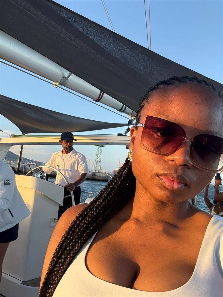 Apartment or flatmate