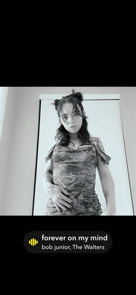 27 year old woman looking housing