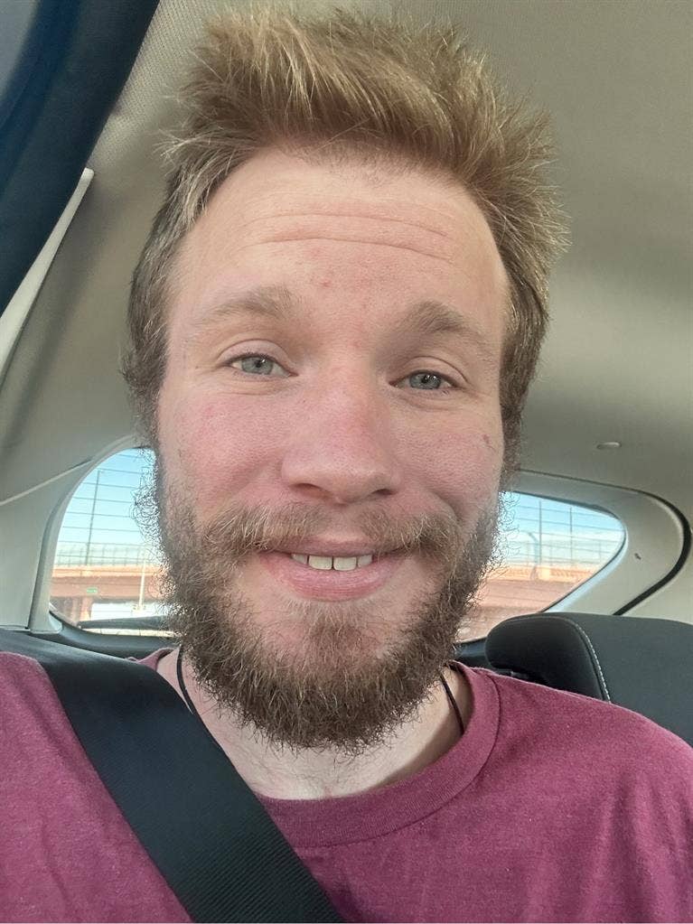 Looking for a roomate