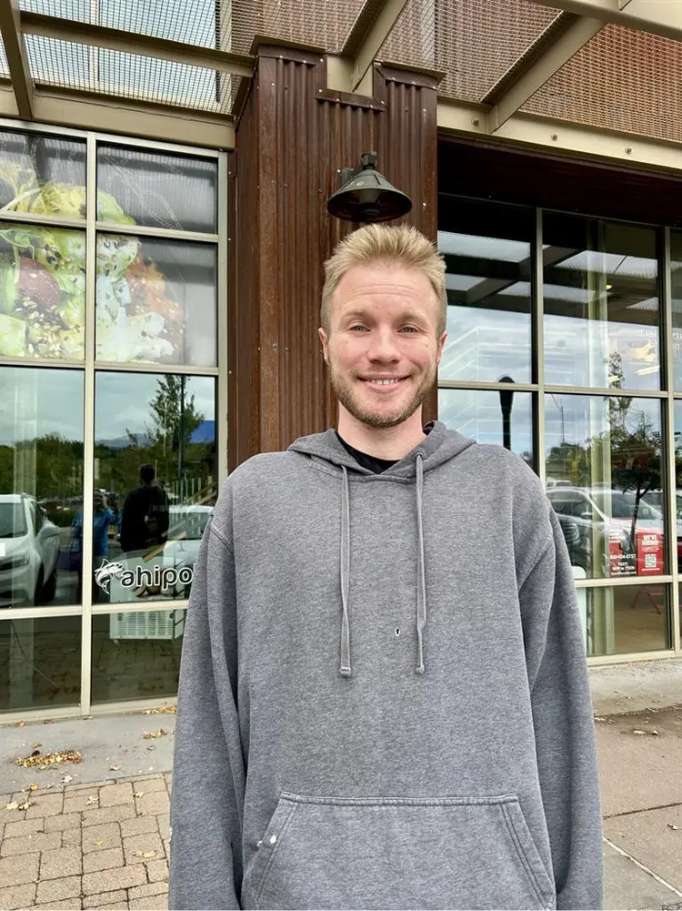 Looking for a roomate