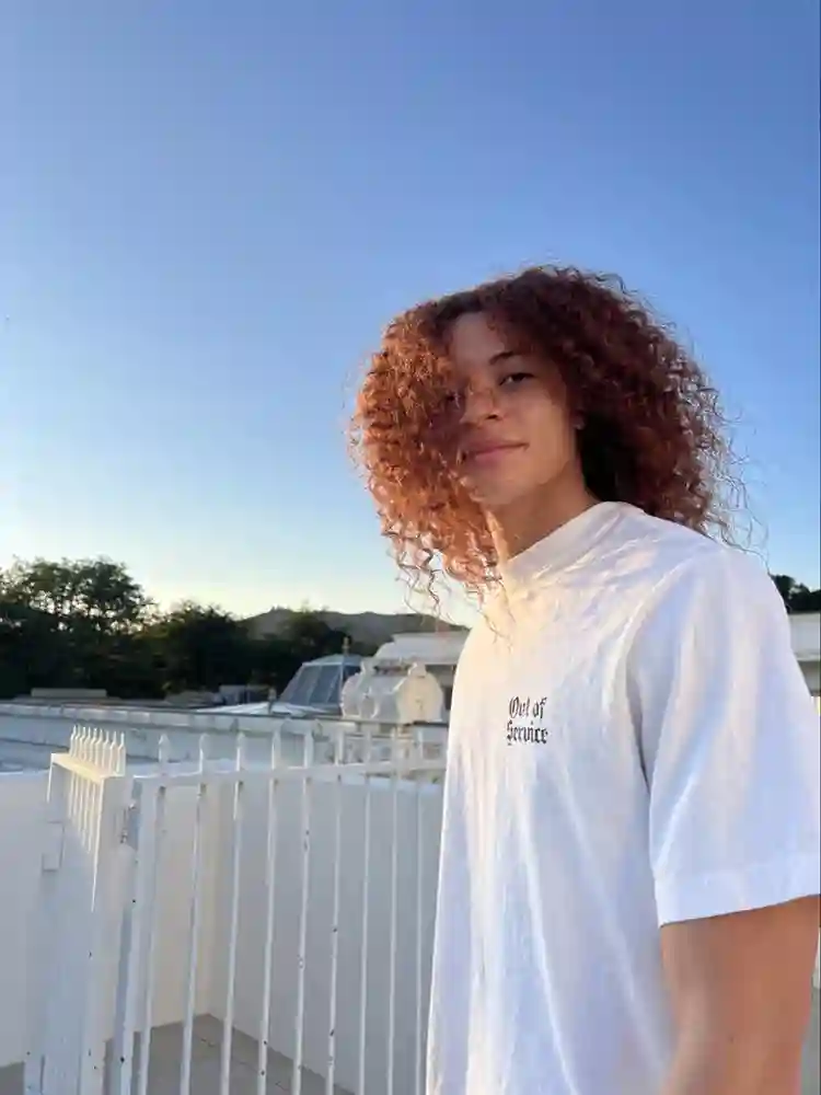 Beautiful lad looking for peacee