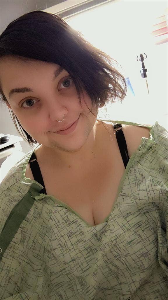 Looking for roommate/apartment/room