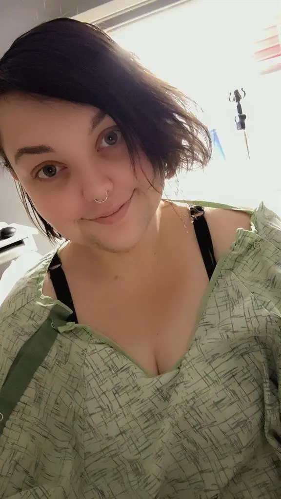 Looking for roommate/apartment/room