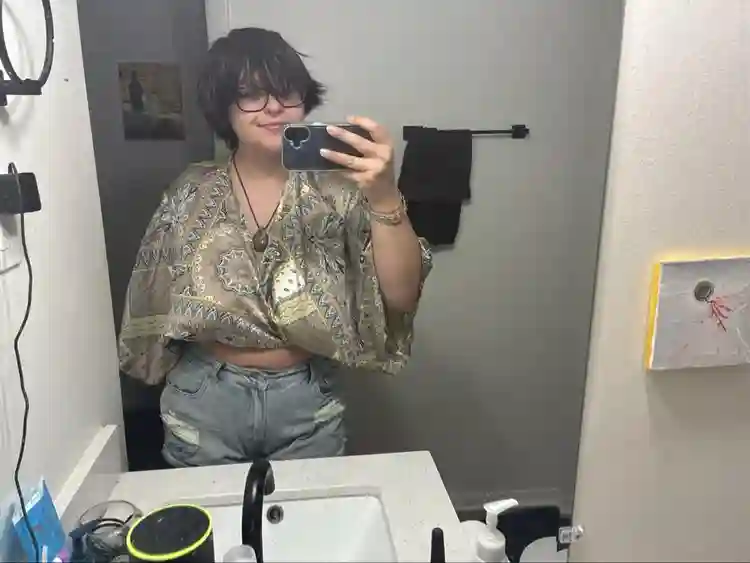 Looking for room! Me and two cats!