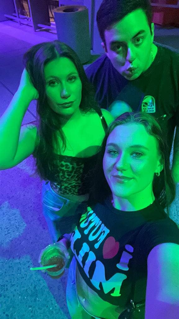 ISO ROOMMATE MOVING JAN 8