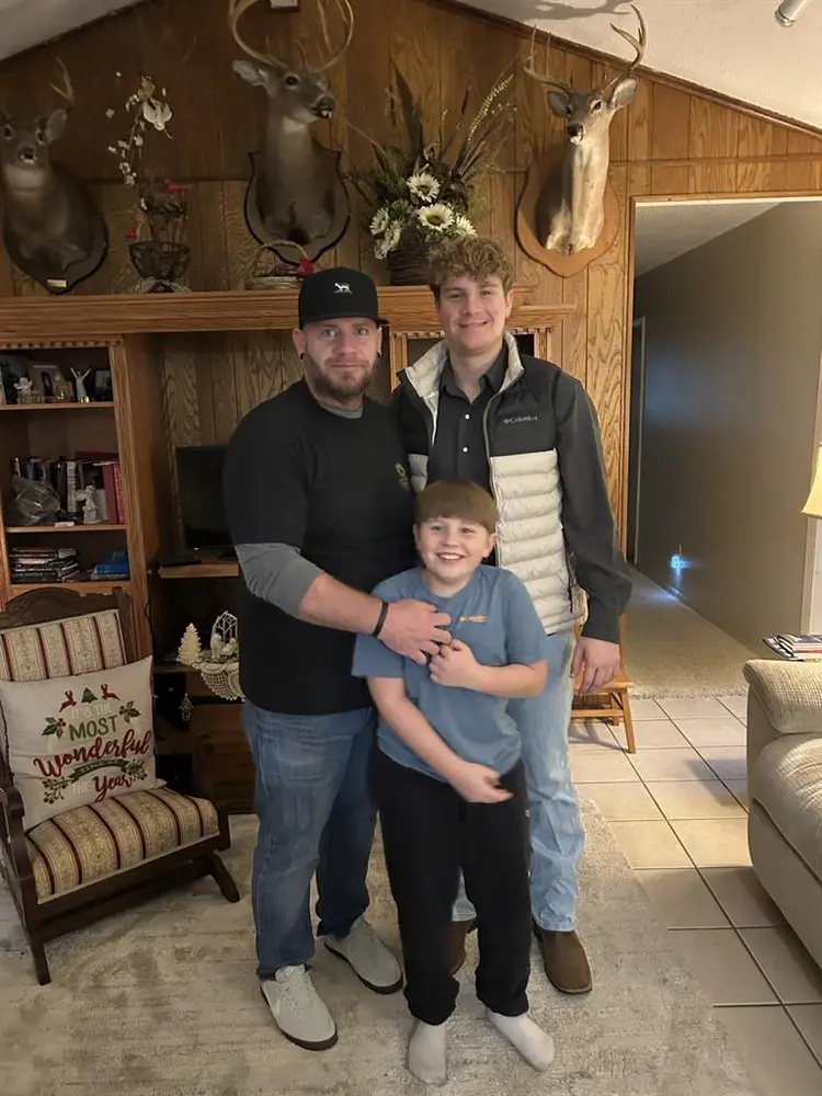 Quiet laidback cooks cleans n pays!