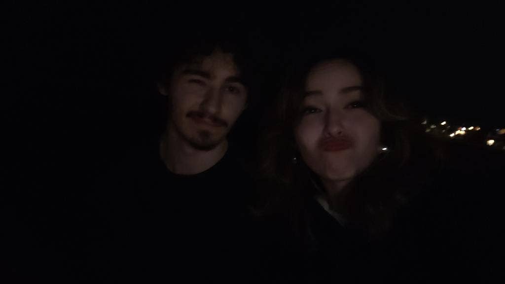 Couple looking for room!