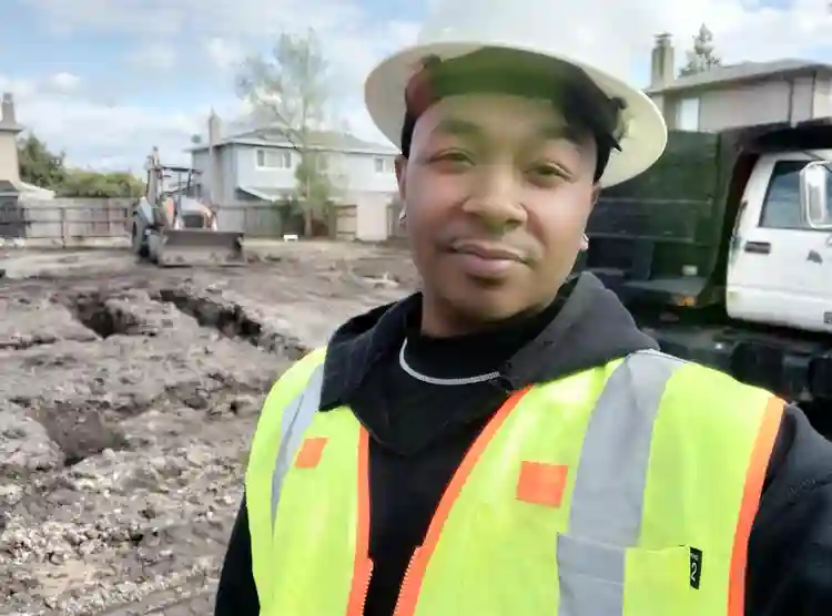 Amazon delivery🦺room for rent?