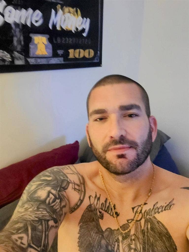 Single father.  Clean, respectful