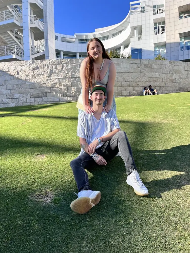 Couple looking for ROOM