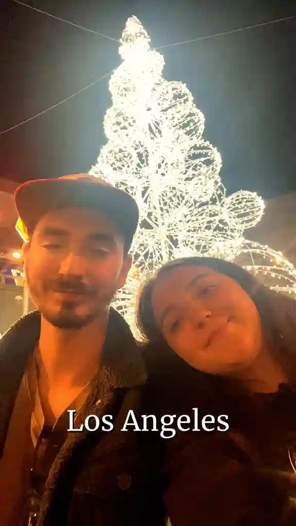 Couple looking for ROOM