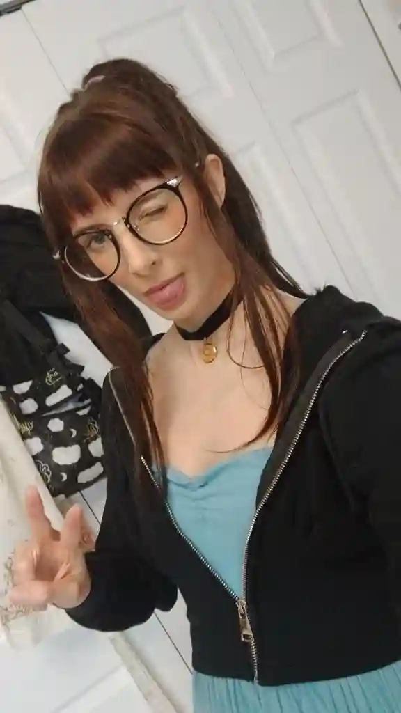 Need unfurnished room to rent Feb!