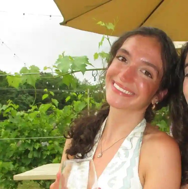 Looking for roommate Jun/Jul !