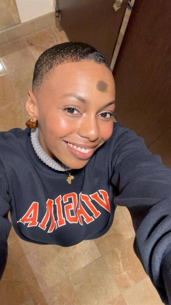 female looking for room