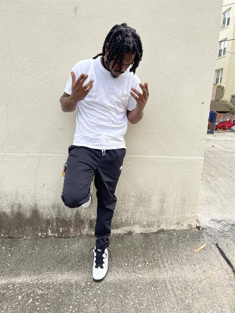 Looking for a roommate