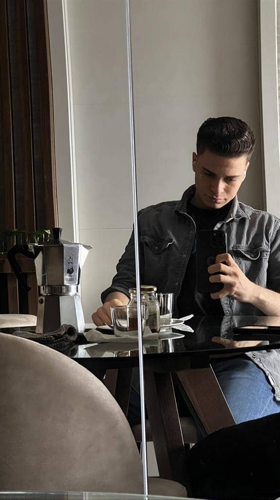 Student Pilot looking for a room