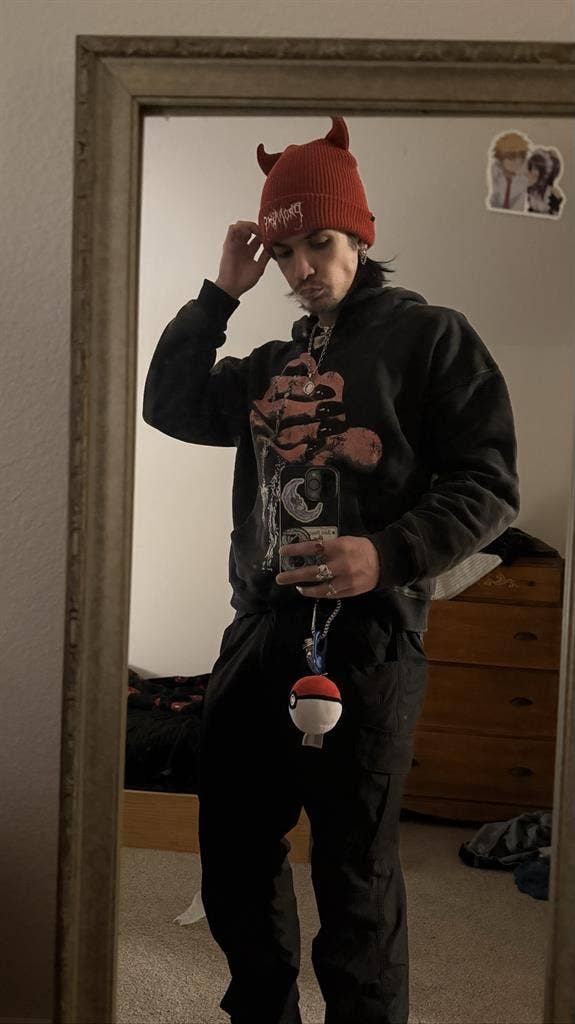 Looking for roommate by may