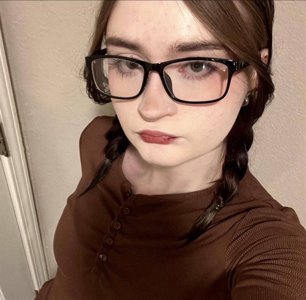 22W seeking room Budget up to $900