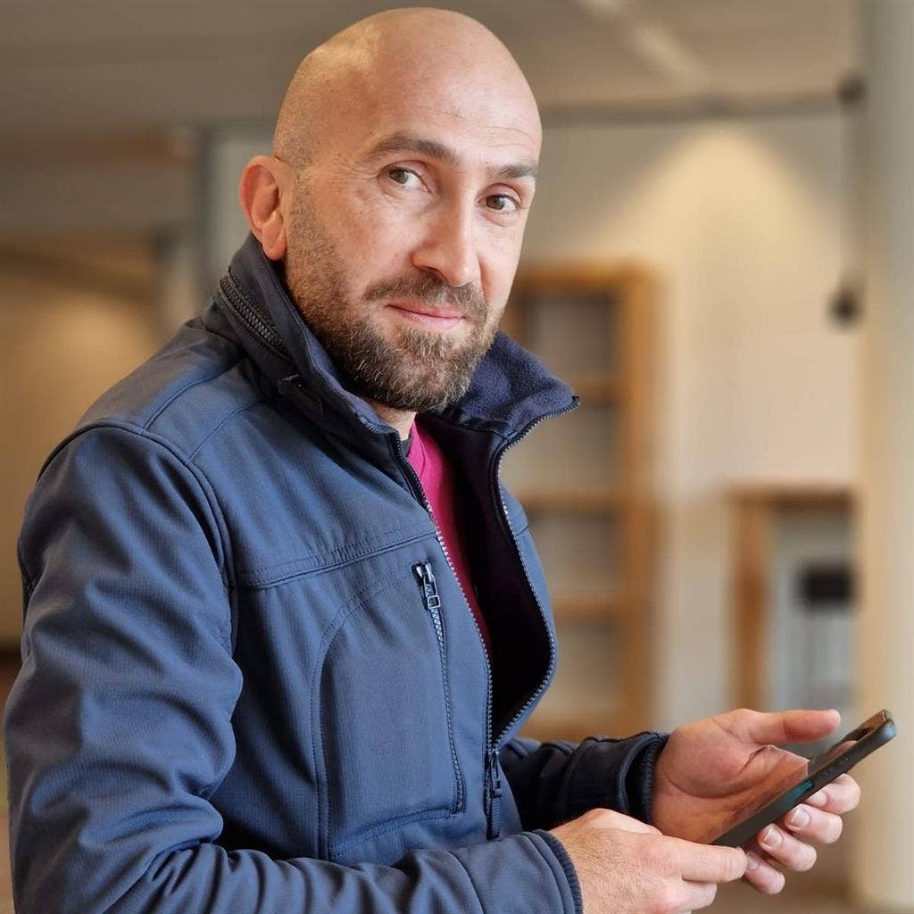 I am hairdresser and masseur