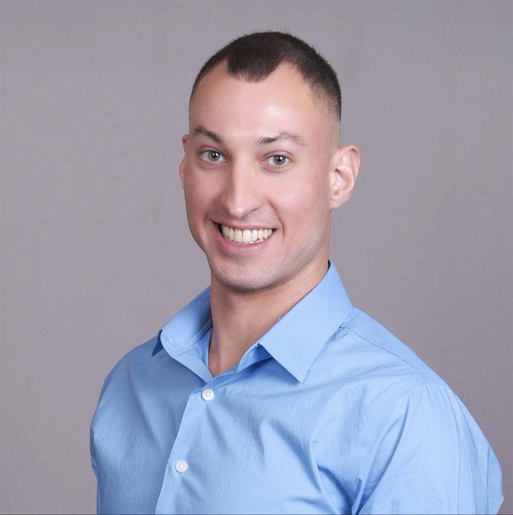 Flight student looking for a room