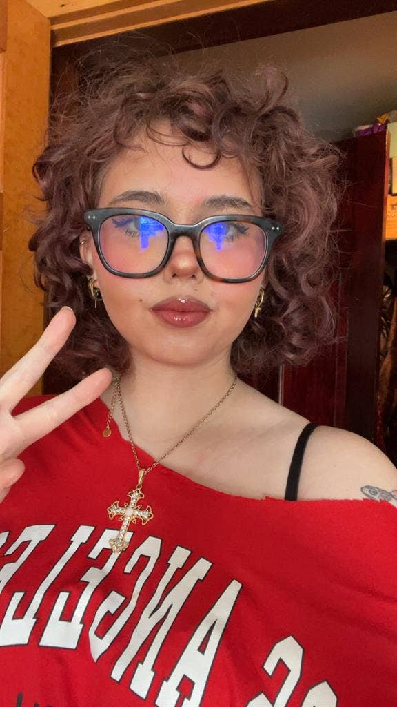 Looking to move in with someone!