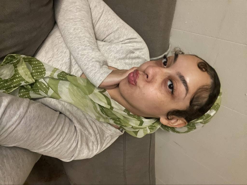 2 women looking for rooming/housing