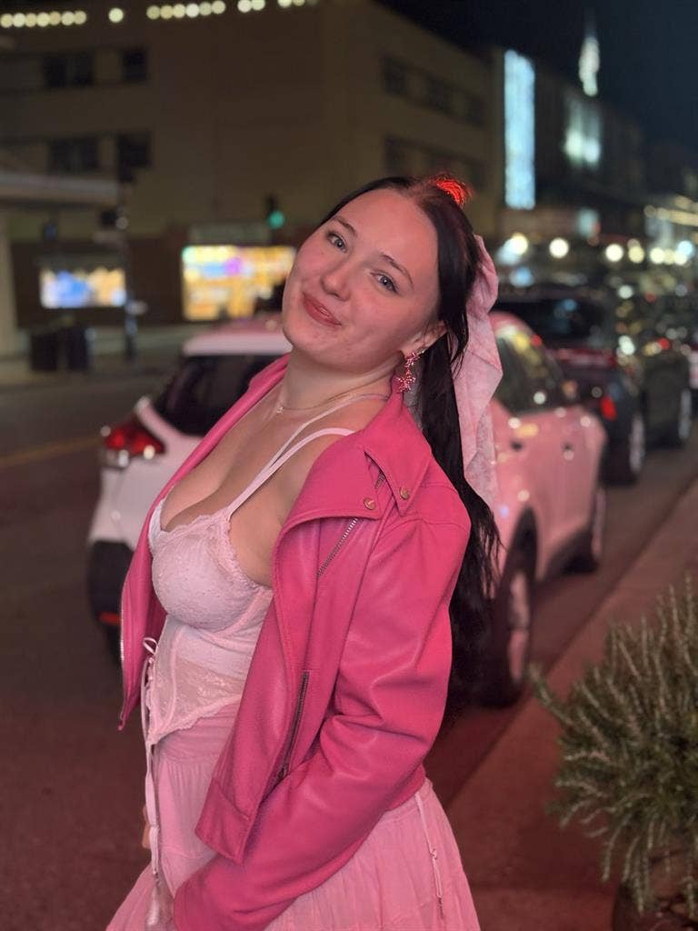 Looking for a roommate!