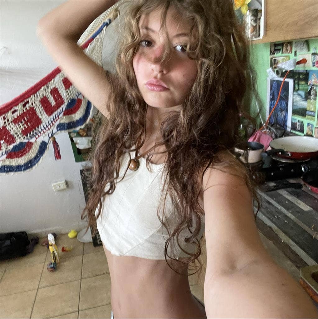 Looking for a roommate or roommmate