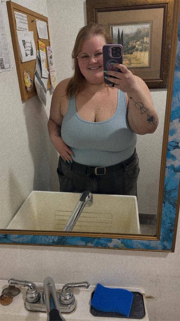 Let me be your roommate!