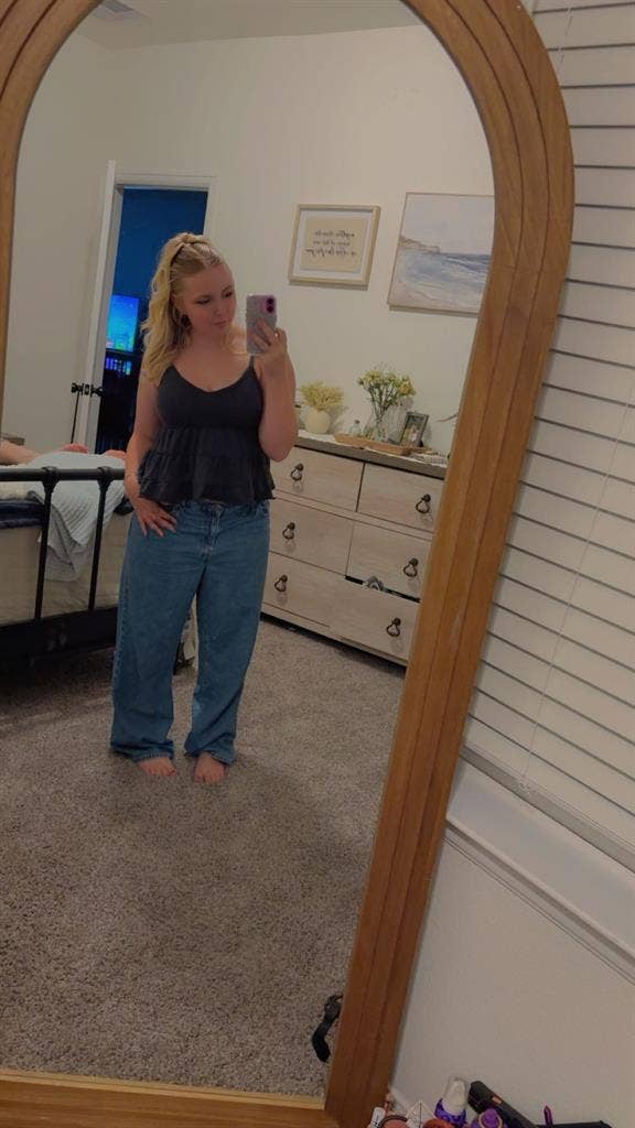 Looking for room to rent/roommatees