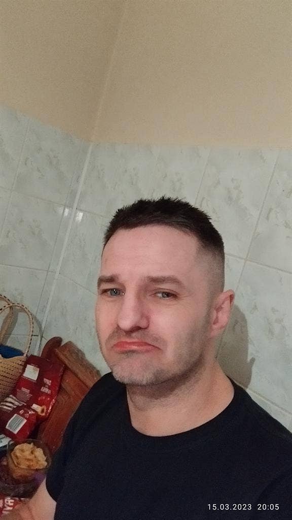 PILNIE SZUKAM CZEGOŚ DO WYN.NA 1M1E