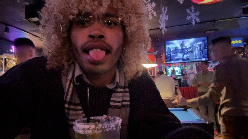 Room wanted for Mid May move in