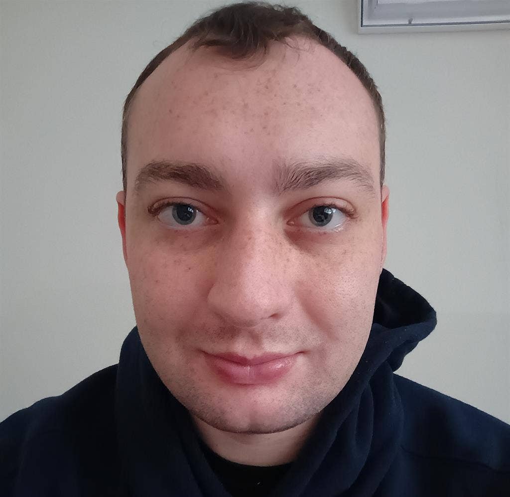 LOOKING FOR SINGLE ROOM! (28-male)