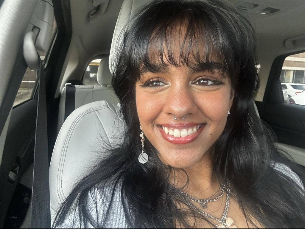 ISO early 20s female roommate