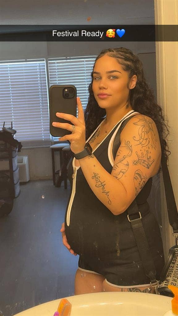 Single mom seeking an apartment!