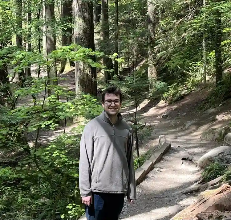 Looking for 2 bedroom to split
