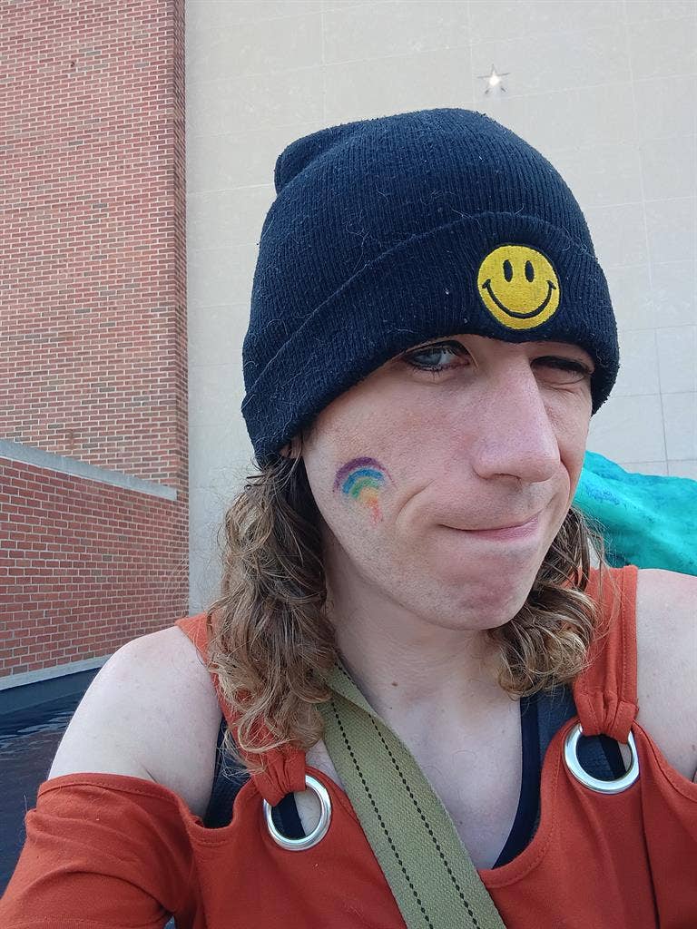 Looking for a room! LGBT friendly!