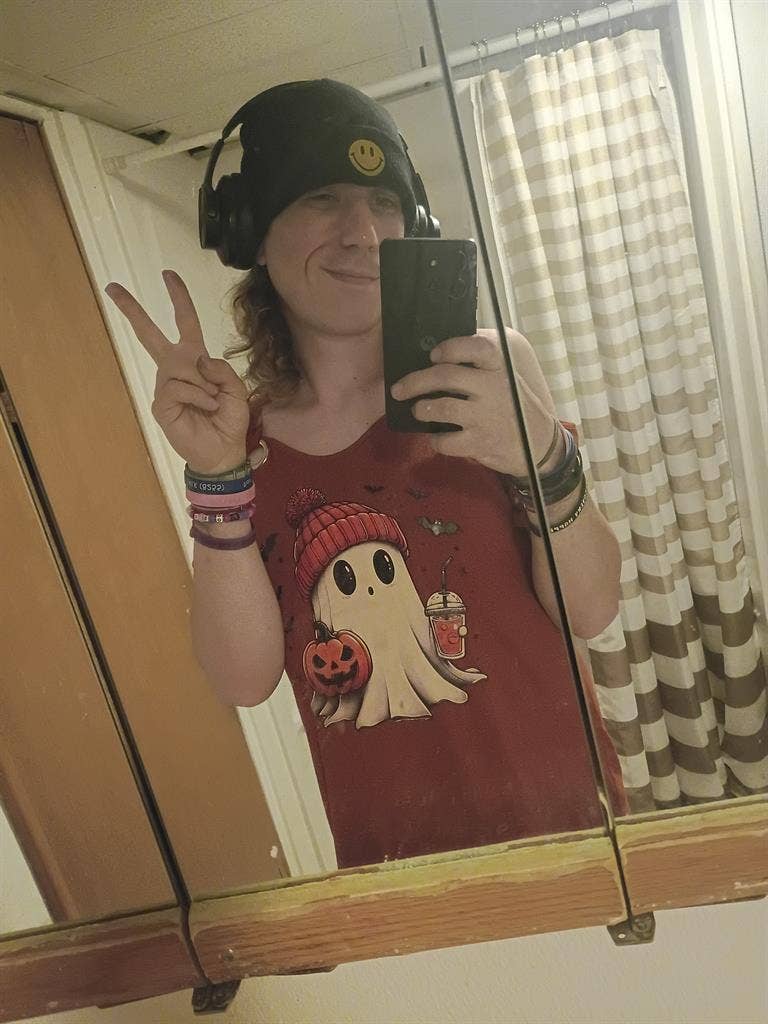 Looking for a room! LGBT friendly!