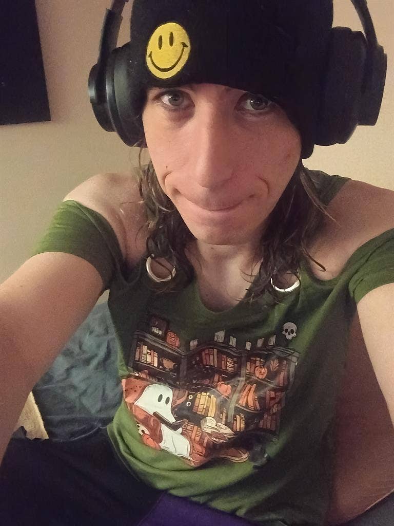 Looking for a room! LGBT friendly!