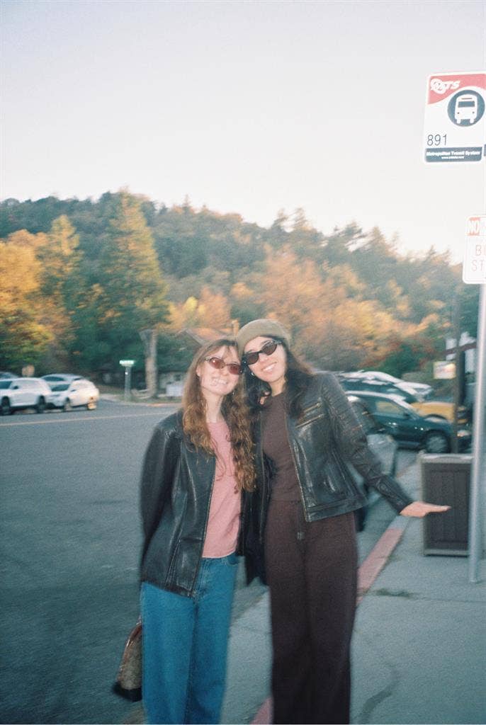 Looking for a fem roommate in LA!
