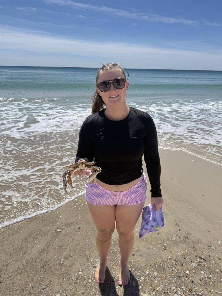 Looking for a girl roommate!