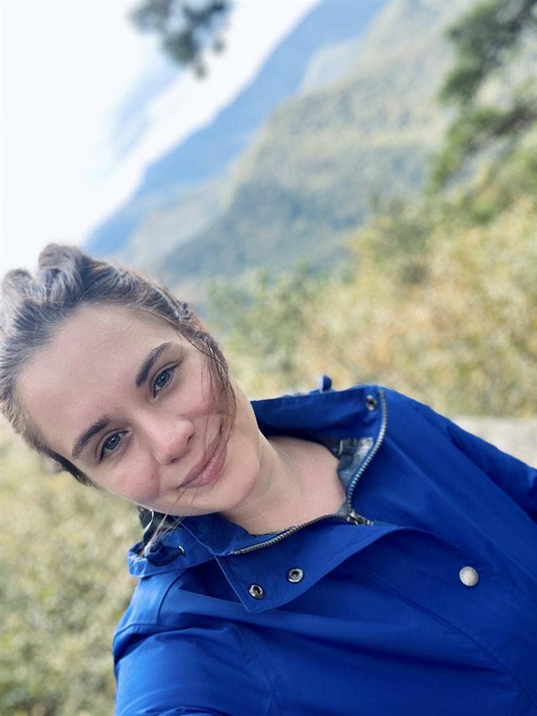 Nursing student looking for roomie