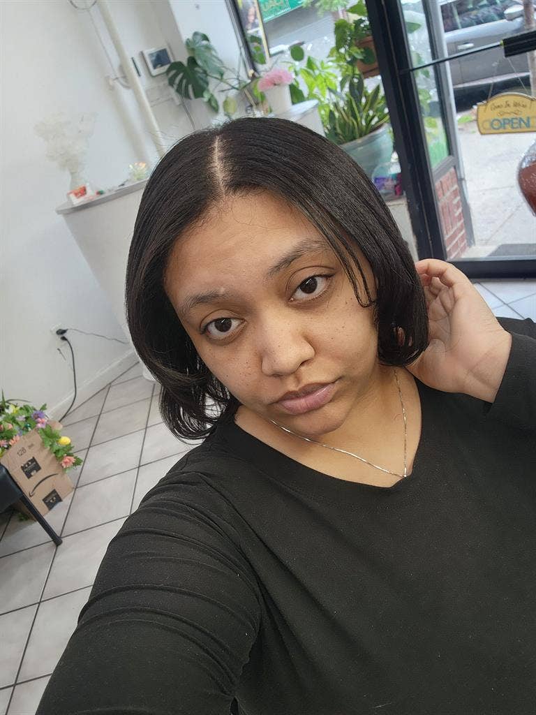 Student looking for an apt