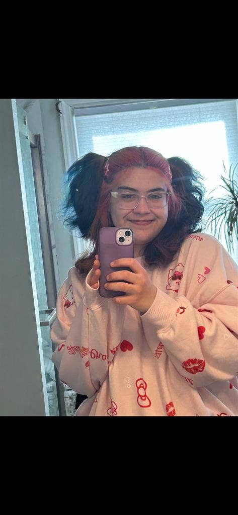 two friends looking to rent a room