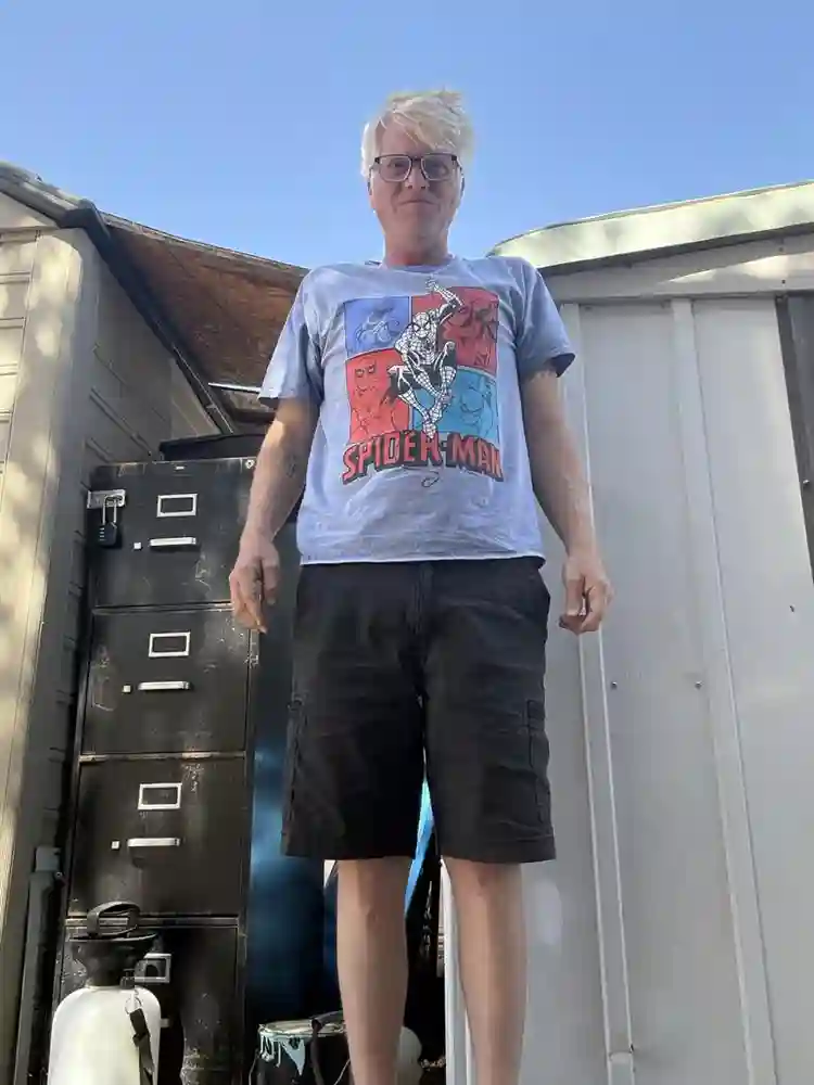 Chill guy looking for a room