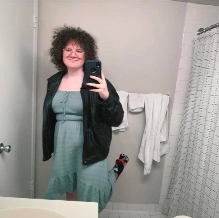 Looking for roomate
