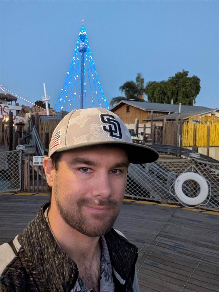 33M seeking private room for rent