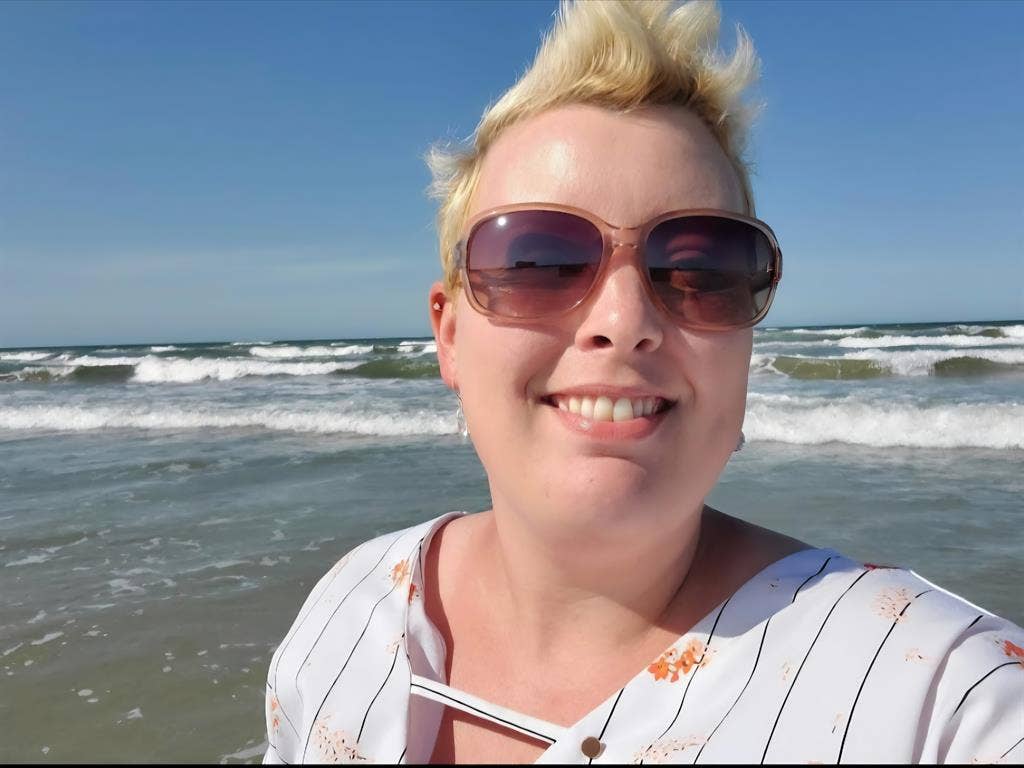 Chill women seeking female roommate